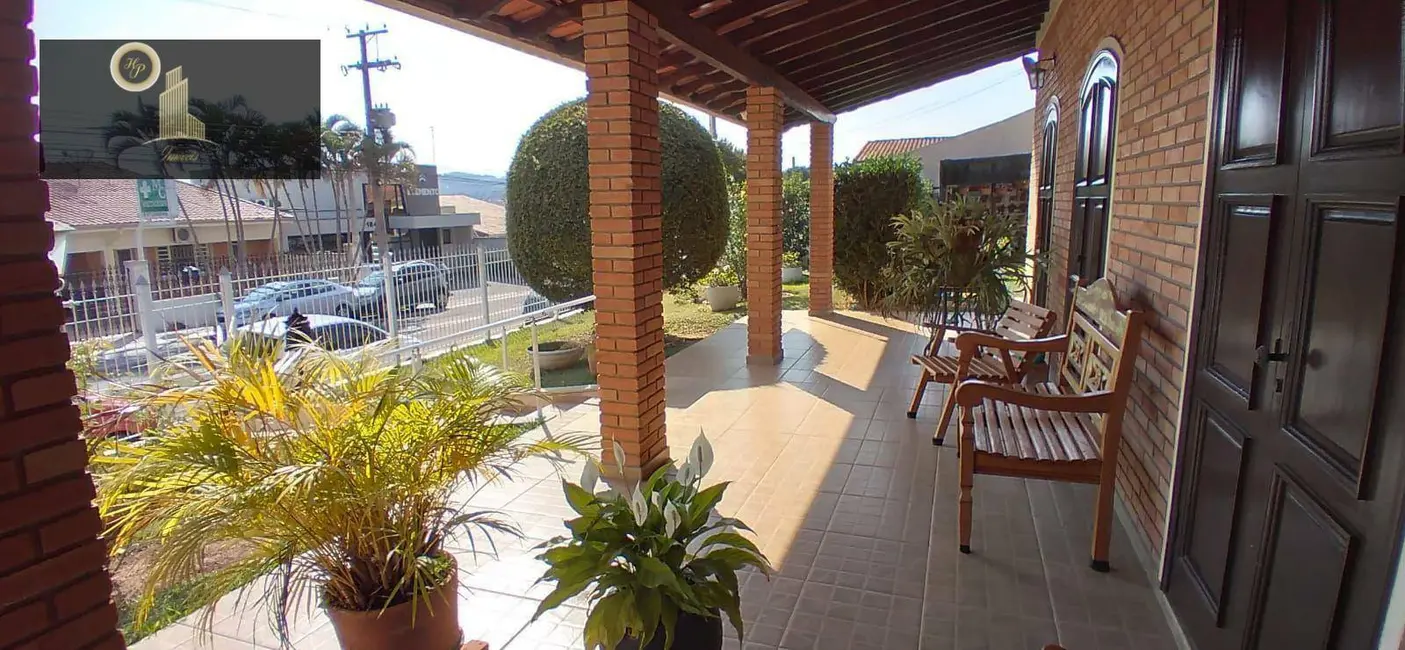 Casa com 4 quartos à venda e para alugar, 612m2 em Santa Rosa, Vinhedo - SP - imagem 3 Foto 3 de Casa com 4 quartos à venda e para alugar, 612m2 em Santa Rosa, Vinhedo - SP