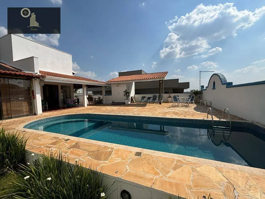 Foto 2 de Casa de Condomínio com 3 quartos à venda, 600m2 em Vinhedo - SP