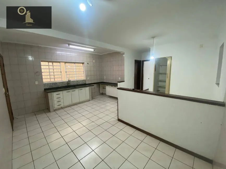 Casa com 3 quartos à venda, 155m2 em Capela, Vinhedo - SP - imagem 5 Foto 5 de Casa com 3 quartos à venda, 155m2 em Capela, Vinhedo - SP