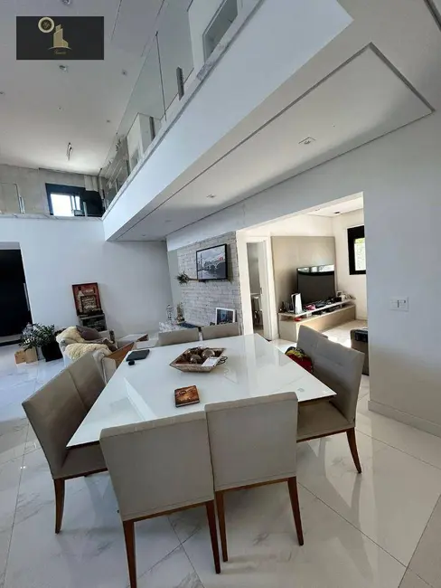 Foto 8 de Casa de Condomínio com 4 quartos à venda, 525m2 em Louveira - SP