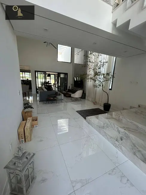 Foto 3 de Casa de Condomínio com 4 quartos à venda, 525m2 em Louveira - SP