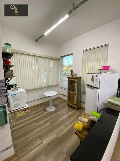 Sala Comercial para alugar, 200m2 em Santa Rosa, Vinhedo - SP - imagem 3 Foto 3 de Sala Comercial para alugar, 200m2 em Santa Rosa, Vinhedo - SP