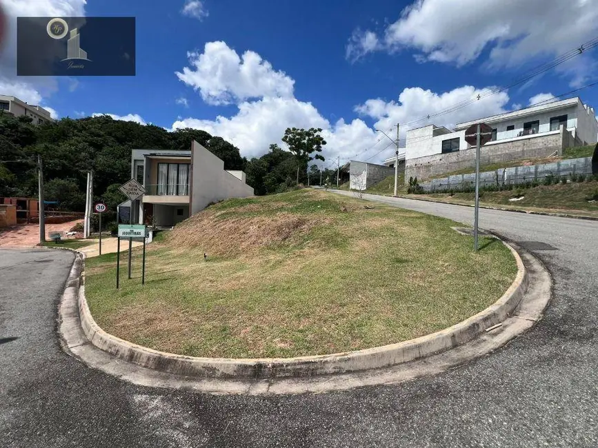 Foto 1 de Terreno / Lote à venda, 524m2 em Louveira - SP