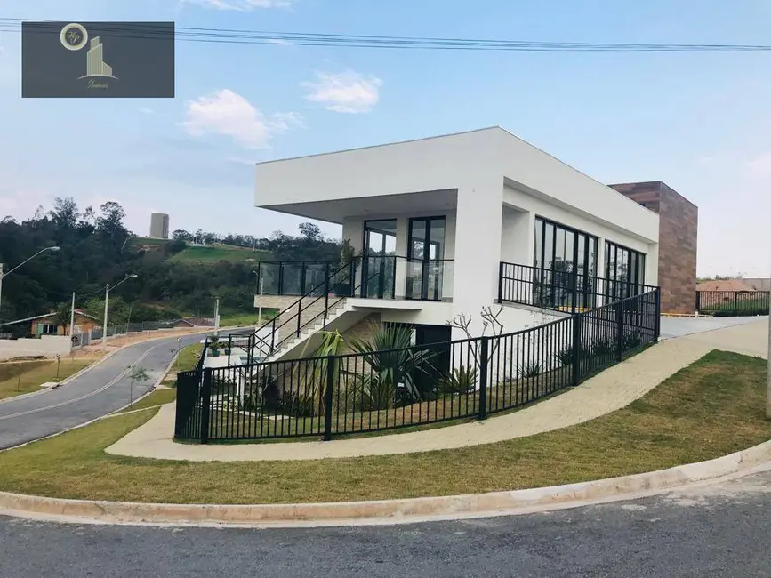 Foto 1 de Terreno / Lote à venda, 353m2 em Louveira - SP