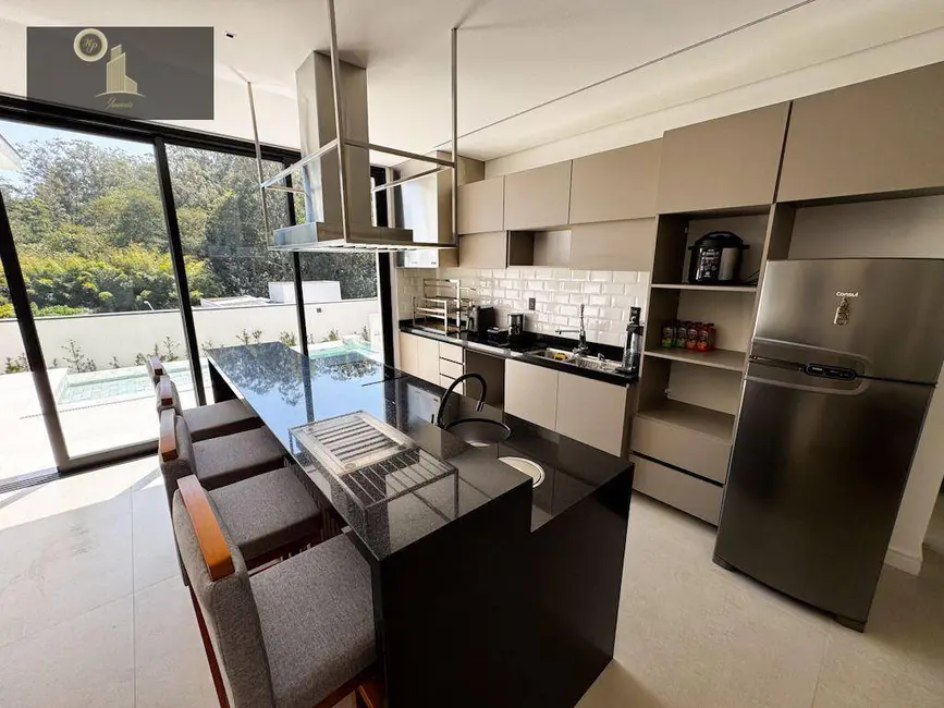 Foto 7 de Casa de Condomínio com 3 quartos à venda, 300m2 em Louveira - SP