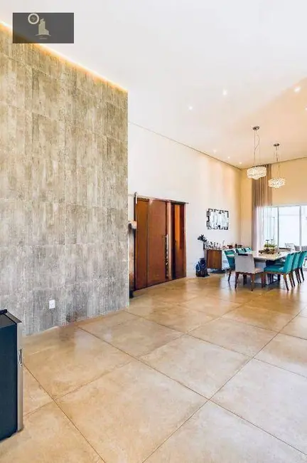 Casa de Condomínio com 3 quartos à venda, 800m2 em Monte Alegre, Vinhedo - SP - imagem 2 Foto 2 de Casa de Condomínio com 3 quartos à venda, 800m2 em Monte Alegre, Vinhedo - SP