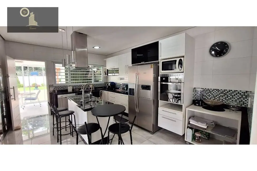 Foto 8 de Casa de Condomínio com 3 quartos para alugar, 600m2 em Louveira - SP