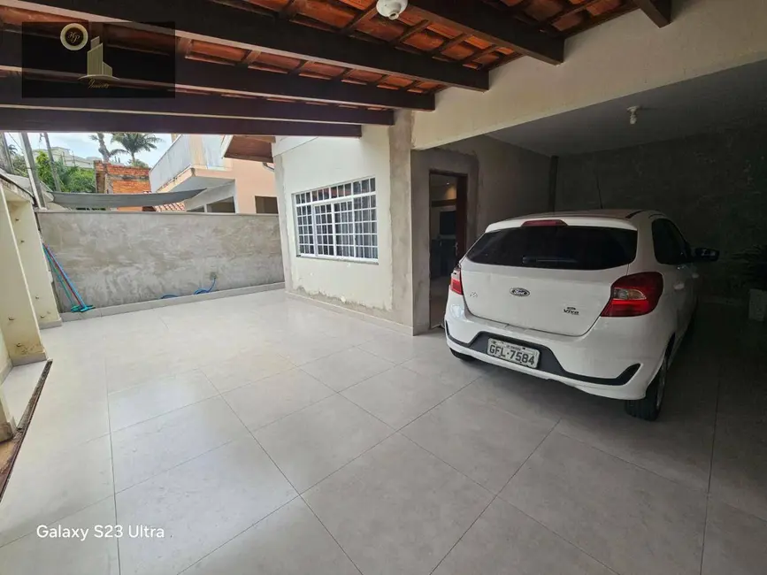 Foto 4 de Casa com 2 quartos à venda, 180m2 em Centro, Vinhedo - SP