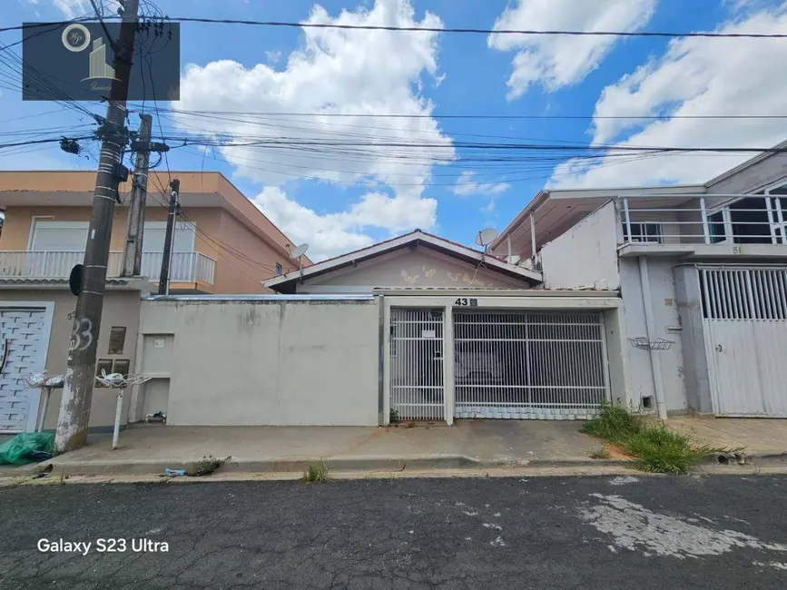 Foto 2 de Casa com 2 quartos à venda, 180m2 em Centro, Vinhedo - SP