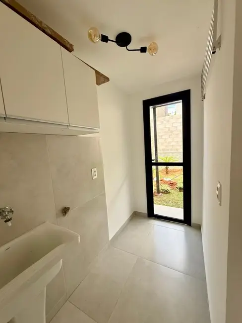 Foto 7 de Casa de Condomínio com 2 quartos para alugar, 120m2 em Louveira - SP