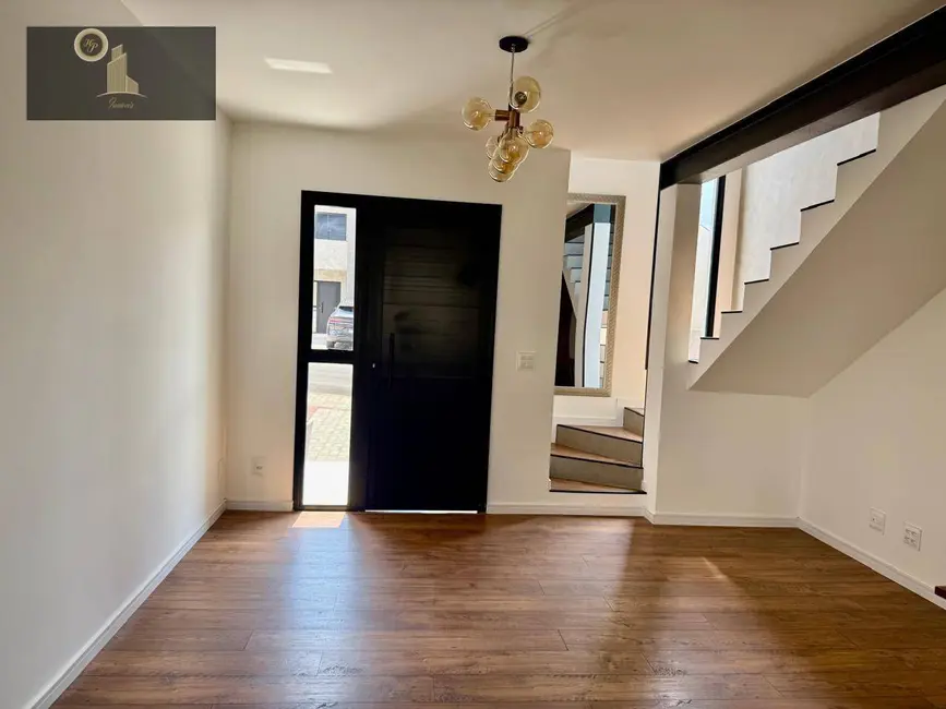 Foto 2 de Casa de Condomínio com 2 quartos para alugar, 120m2 em Louveira - SP