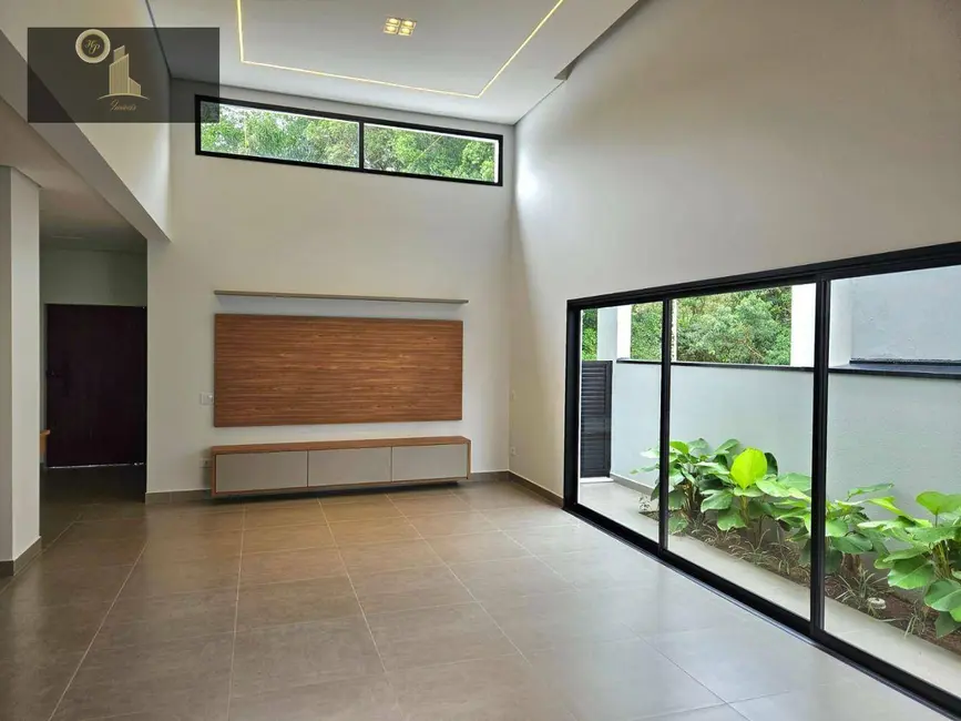 Foto 3 de Casa de Condomínio com 3 quartos para alugar, 450m2 em Louveira - SP