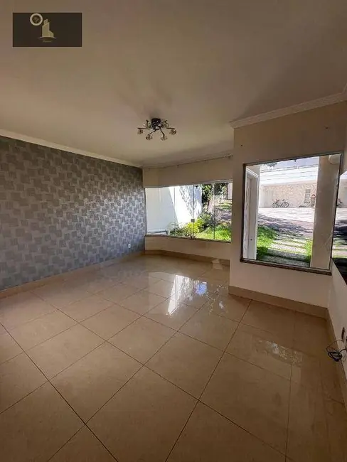 Foto 3 de Casa de Condomínio com 3 quartos à venda e para alugar, 250m2 em Vinhedo - SP