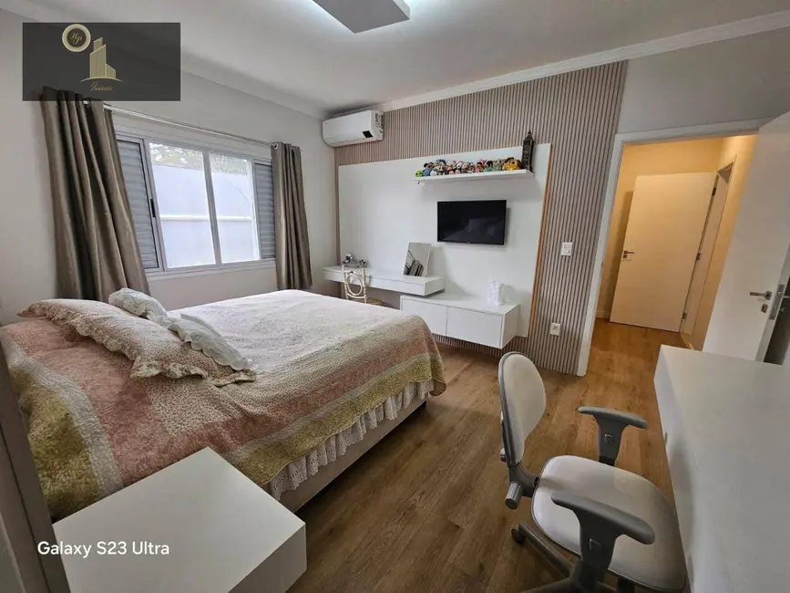 Foto 8 de Casa de Condomínio com 3 quartos à venda, 1000m2 em Vinhedo - SP