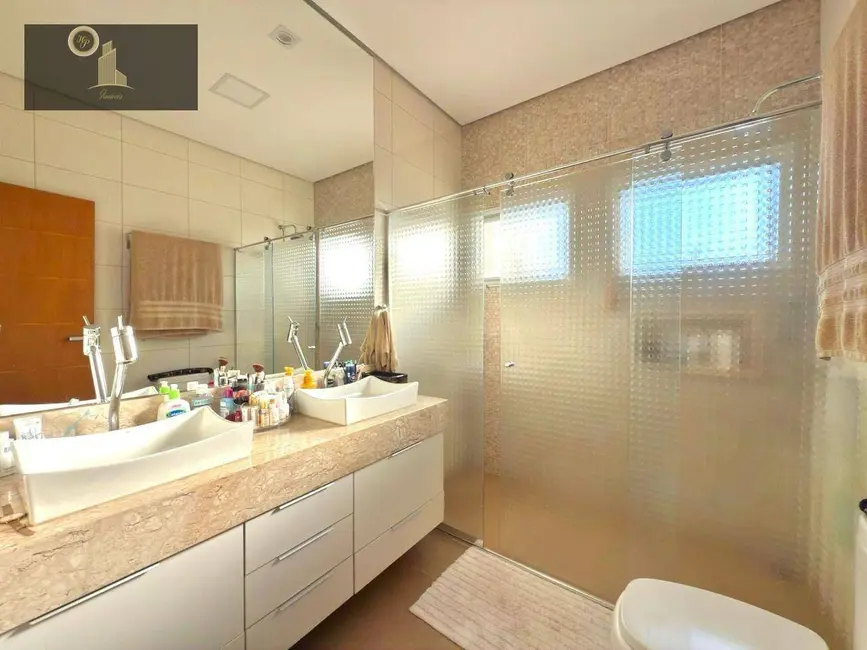 Foto 3 de Casa de Condomínio com 3 quartos à venda e para alugar, 800m2 em Santa Cândida, Vinhedo - SP