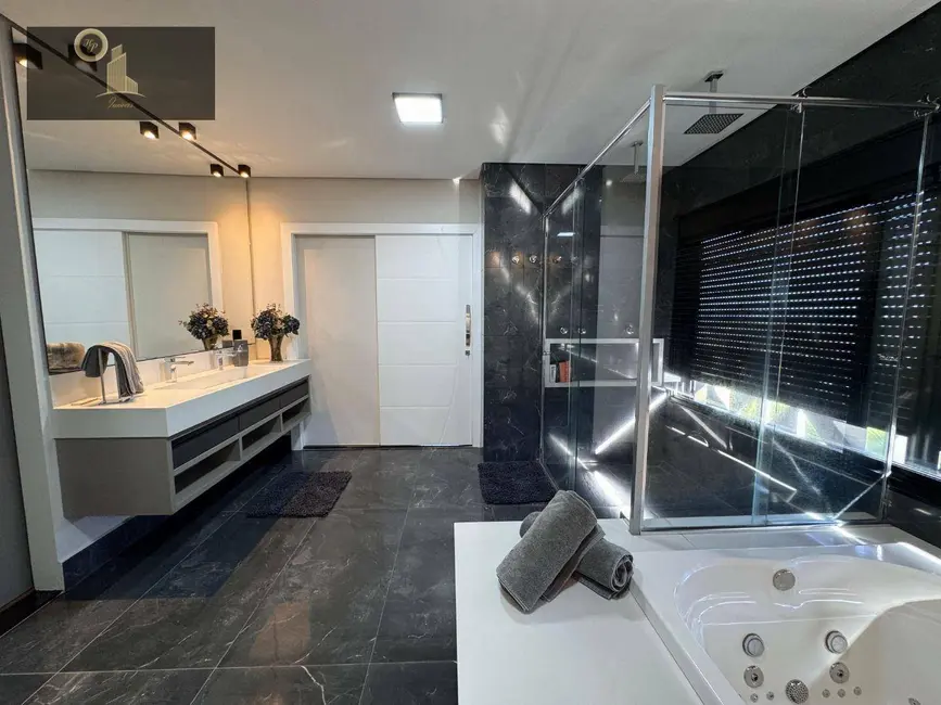 Foto 9 de Casa de Condomínio com 4 quartos à venda e para alugar, 882m2 em Vinhedo - SP