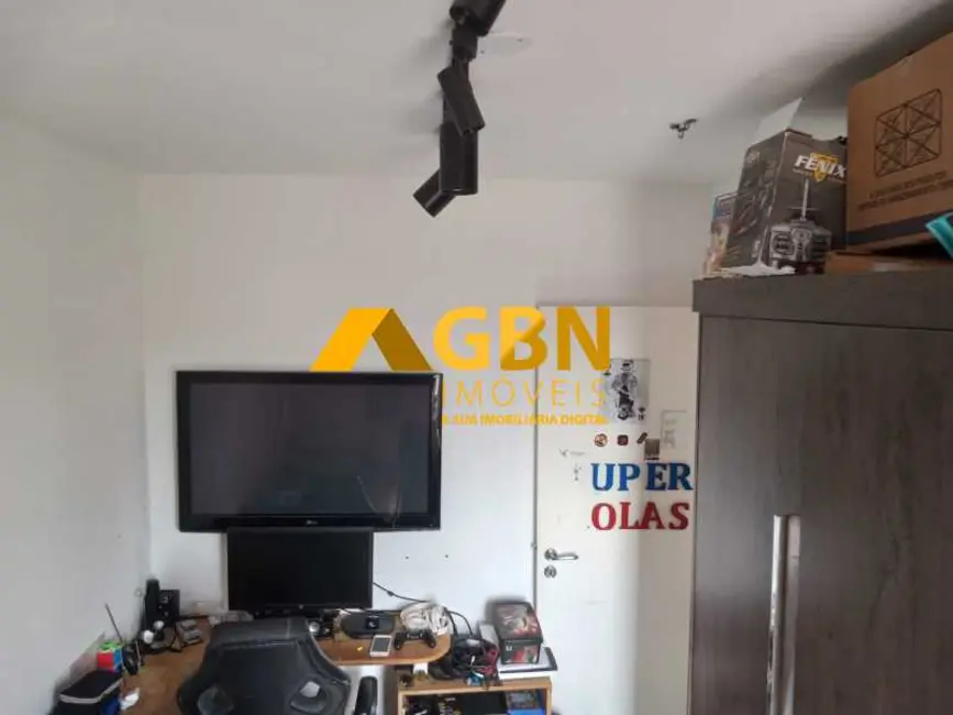 Foto 4 de Apartamento com 2 quartos à venda, 42m2 em Taboao Da Serra - SP