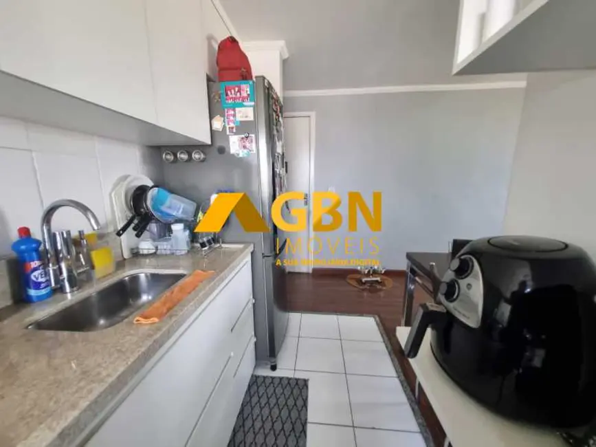 Foto 6 de Apartamento com 2 quartos à venda, 44m2 em Taboao Da Serra - SP