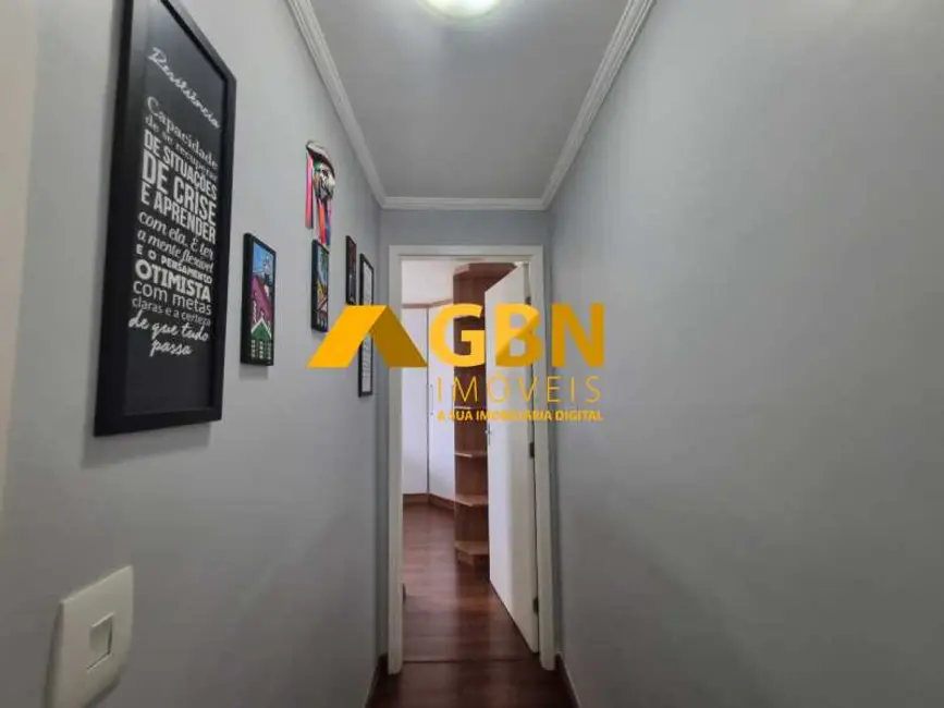 Foto 9 de Apartamento com 2 quartos à venda, 44m2 em Taboao Da Serra - SP