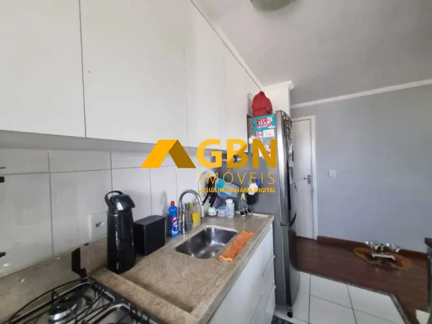 Foto 7 de Apartamento com 2 quartos à venda, 44m2 em Taboao Da Serra - SP