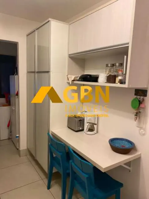 Apartamento à venda, 68m2 em Taboao Da Serra - SP - imagem 4 Foto 4 de Apartamento à venda, 68m2 em Taboao Da Serra - SP