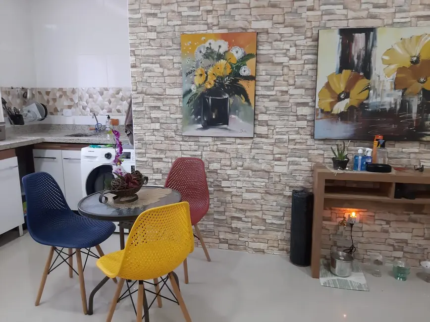 Foto 1 de Casa com 2 quartos à venda em Canto do Forte, Praia Grande - SP