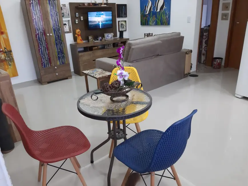 Casa com 2 quartos à venda em Canto do Forte, Praia Grande - SP - imagem 6 Foto 6 de Casa com 2 quartos à venda em Canto do Forte, Praia Grande - SP