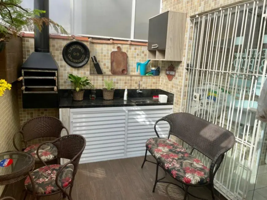 Foto 1 de Casa com 3 quartos à venda, 130m2 em Marapé, Santos - SP