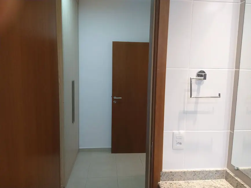 Foto 9 de Apartamento com 3 quartos para alugar, 194m2 em Canto do Forte, Praia Grande - SP