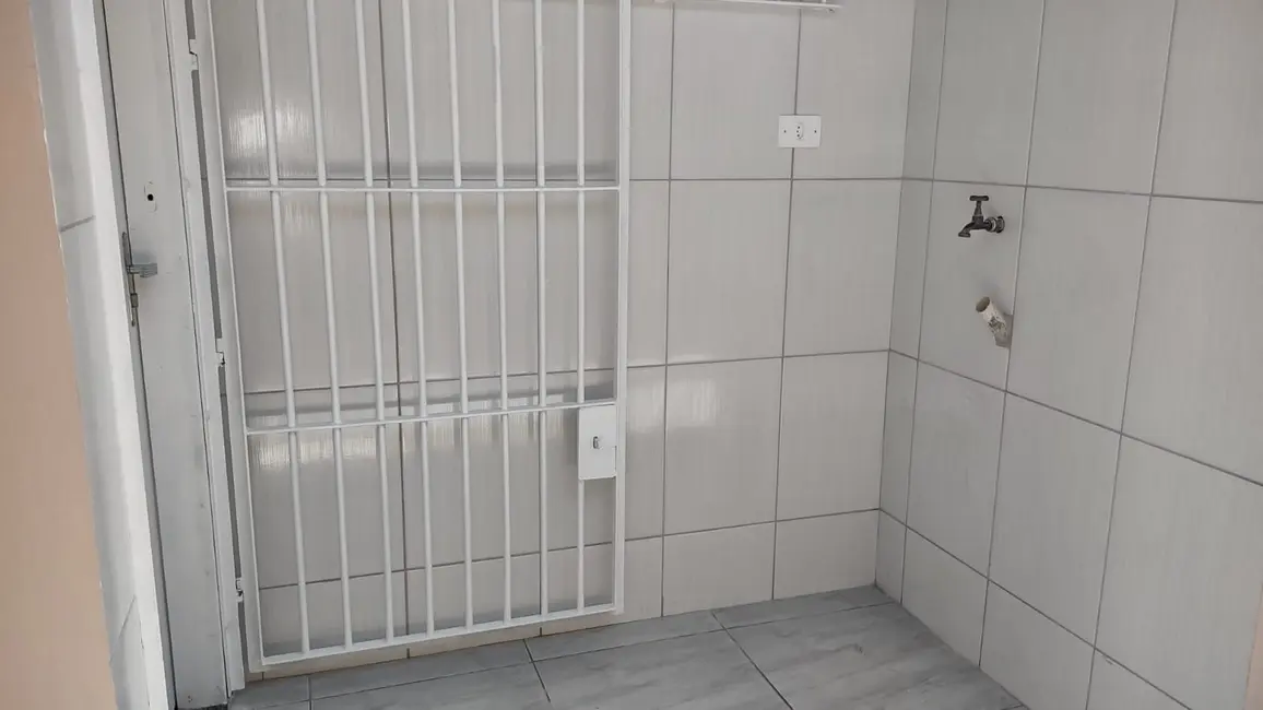 Foto 9 de Casa com 2 quartos à venda, 68m2 em Maracanã, Praia Grande - SP