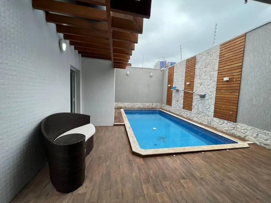 Foto 4 de Casa com 3 quartos à venda, 250m2 em Maracanã, Praia Grande - SP