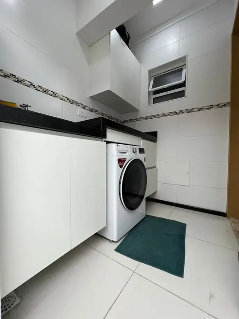 Foto 5 de Casa com 3 quartos à venda, 250m2 em Maracanã, Praia Grande - SP