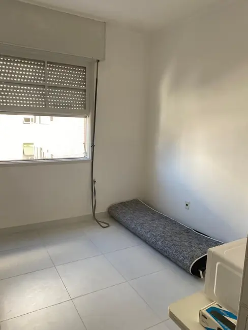 Kitnet com 1 quarto para alugar, 26m2 em Boqueirão, Santos - SP - imagem 3 Foto 3 de Kitnet com 1 quarto para alugar, 26m2 em Boqueirão, Santos - SP