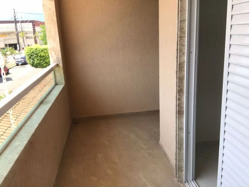 Casa com 3 quartos à venda, 136m2 em Praia Grande - SP - imagem 3 Foto 3 de Casa com 3 quartos à venda, 136m2 em Praia Grande - SP