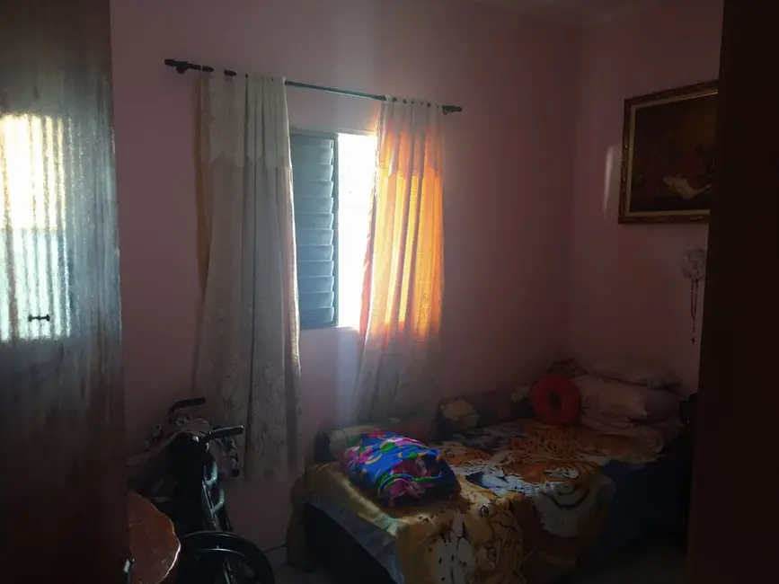 Casa com 3 quartos para alugar, 125m2 em Sítio do Campo, Praia Grande - SP - imagem 8 Foto 8 de Casa com 3 quartos para alugar, 125m2 em Sítio do Campo, Praia Grande - SP