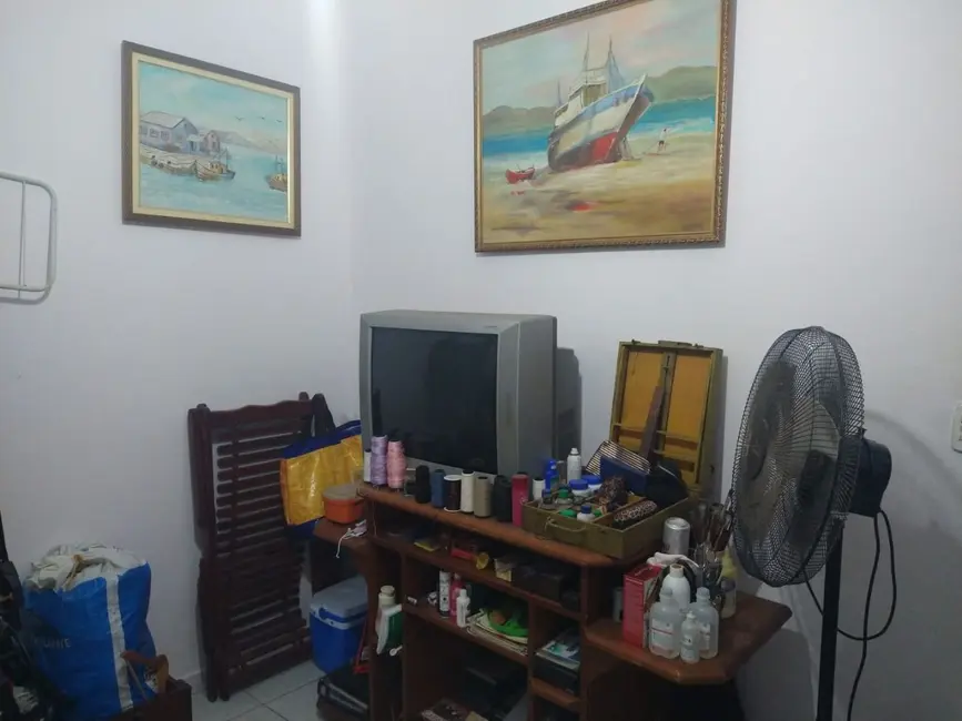 Casa com 3 quartos para alugar, 125m2 em Sítio do Campo, Praia Grande - SP - imagem 3 Foto 3 de Casa com 3 quartos para alugar, 125m2 em Sítio do Campo, Praia Grande - SP