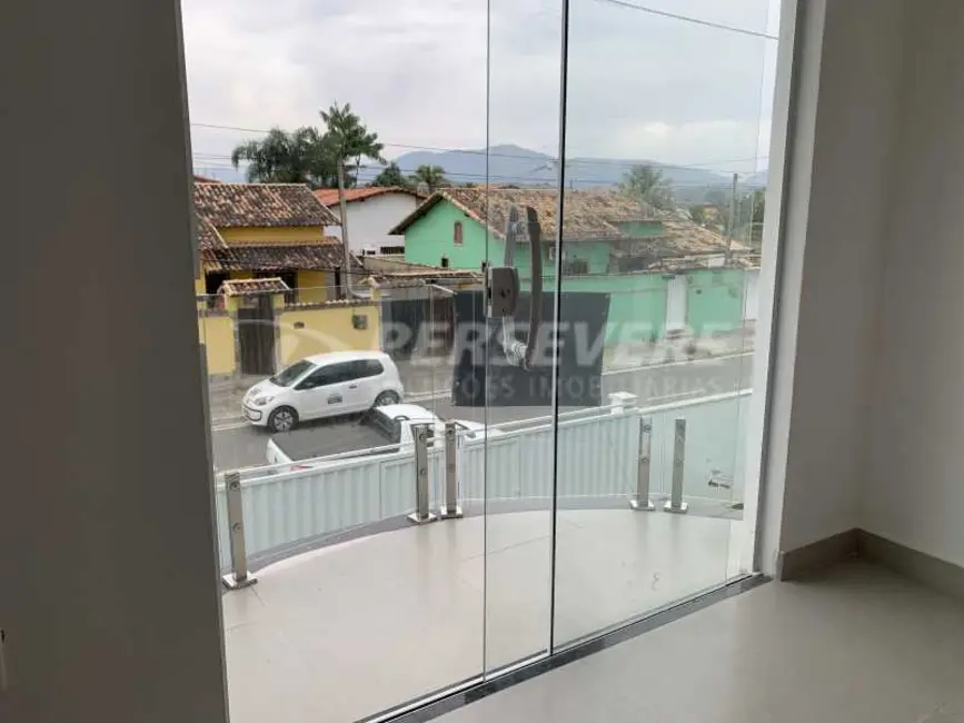 Foto 8 de Casa com 2 quartos à venda em Marica - RJ