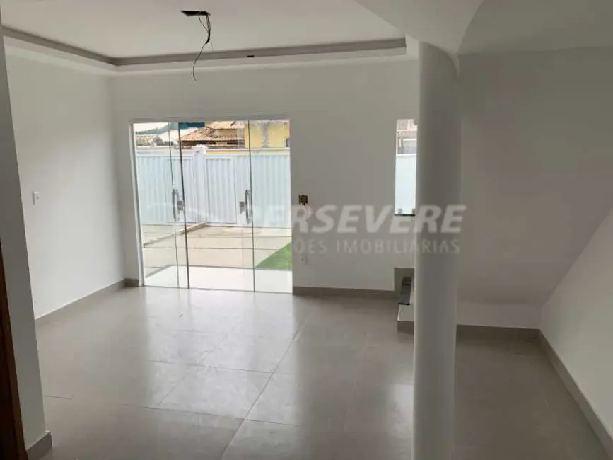 Foto 2 de Casa com 2 quartos à venda em Marica - RJ