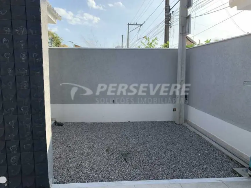 Foto 2 de Casa com 3 quartos à venda, 110m2 em Marica - RJ