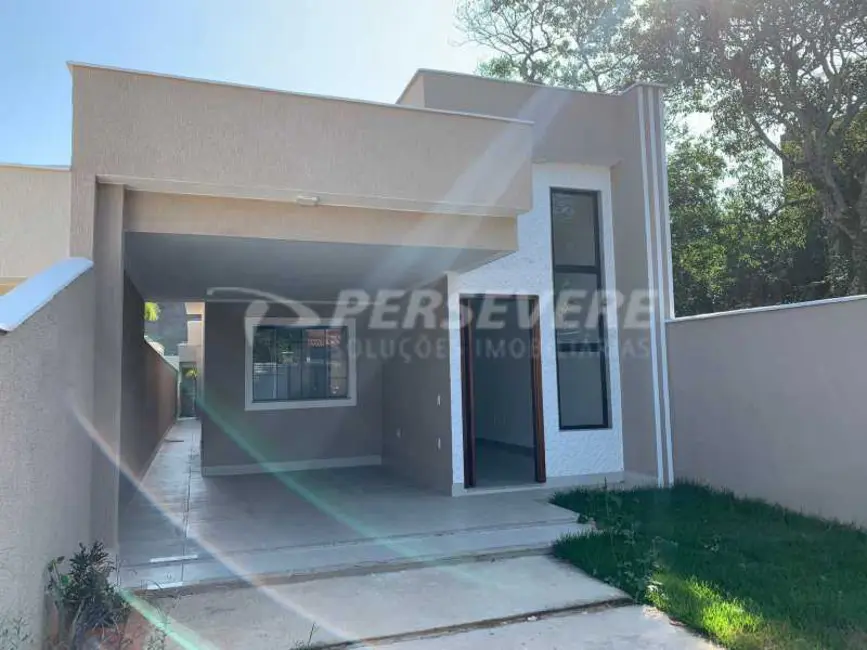 Foto 1 de Casa com 3 quartos à venda em Marica - RJ