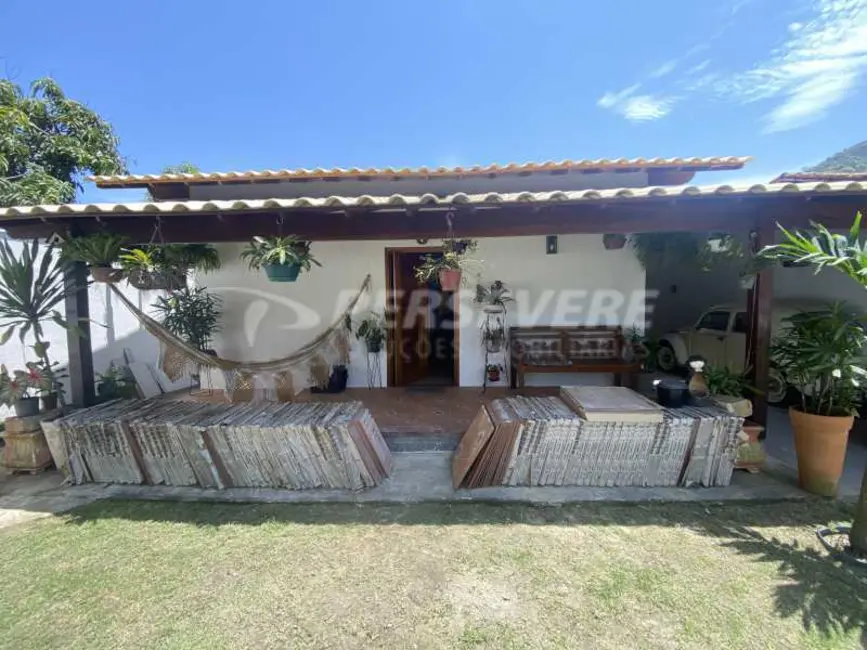 Foto 2 de Casa com 3 quartos à venda, 163m2 em Marica - RJ