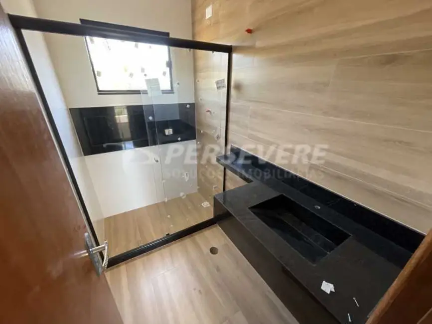 Foto 9 de Casa com 2 quartos à venda, 79m2 em Marica - RJ