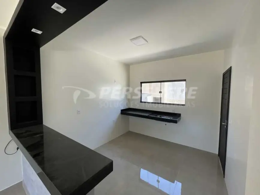 Foto 5 de Casa com 2 quartos à venda, 79m2 em Marica - RJ