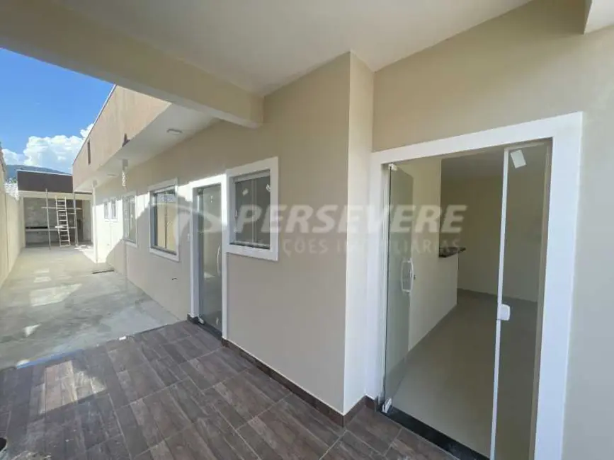 Foto 2 de Casa com 3 quartos à venda, 94m2 em Marica - RJ