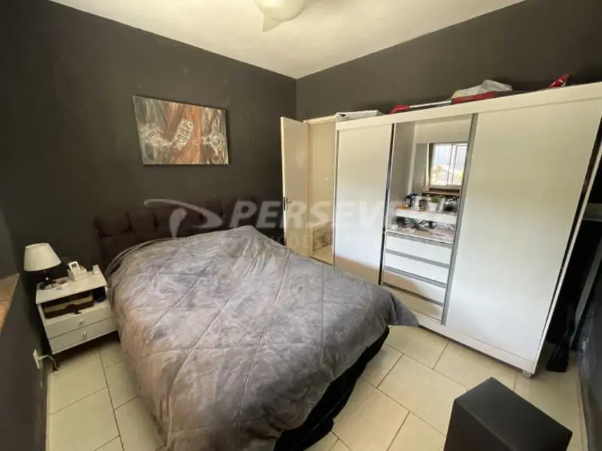 Casa com 2 quartos à venda em Marica - RJ - imagem 8 Foto 8 de Casa com 2 quartos à venda em Marica - RJ