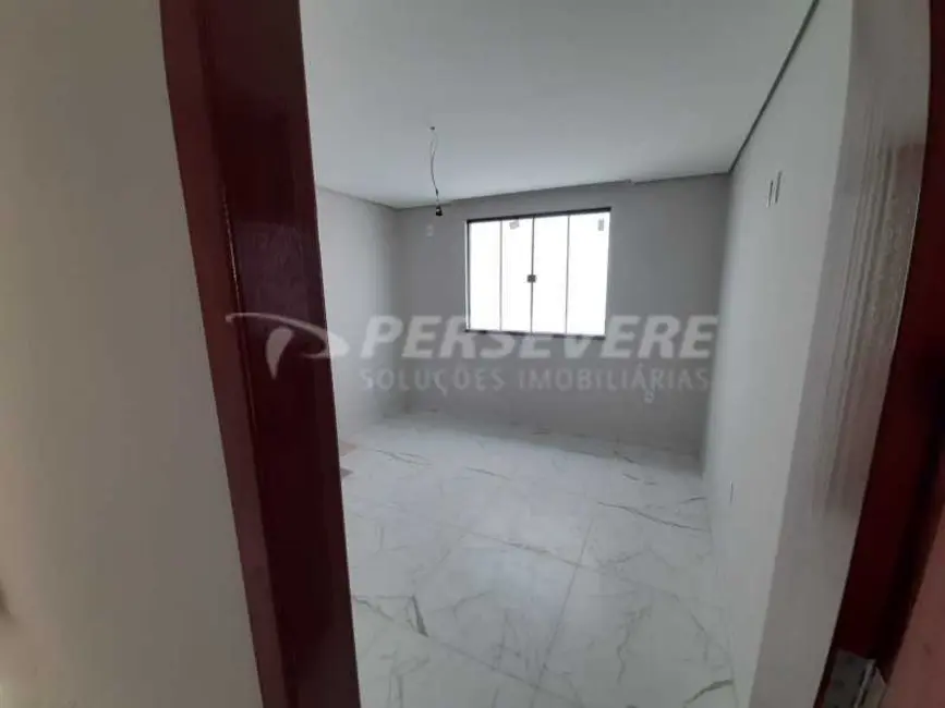 Foto 6 de Casa com 3 quartos à venda, 117m2 em Marica - RJ