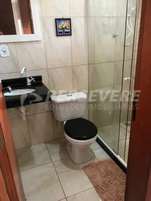 Foto 6 de Casa com 2 quartos à venda, 72m2 em Marica - RJ