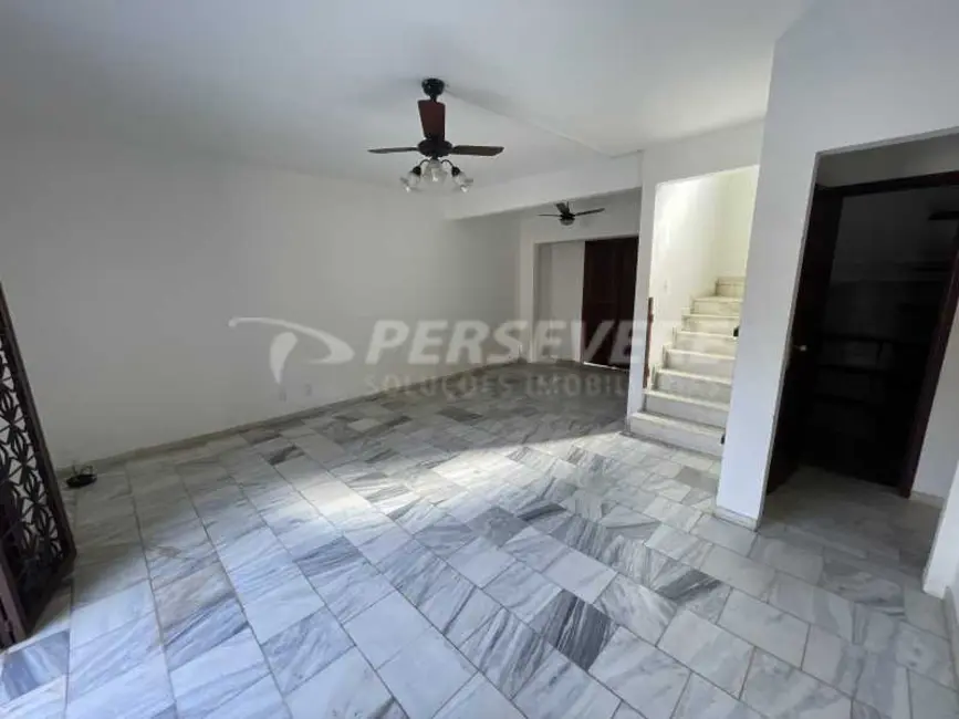 Foto 4 de Casa de Condomínio com 3 quartos à venda em Marica - RJ