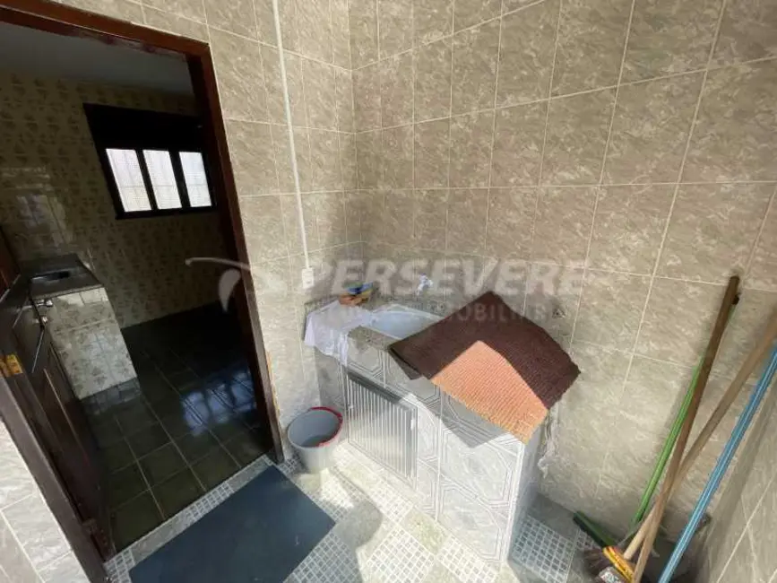 Foto 8 de Casa de Condomínio com 3 quartos à venda em Marica - RJ