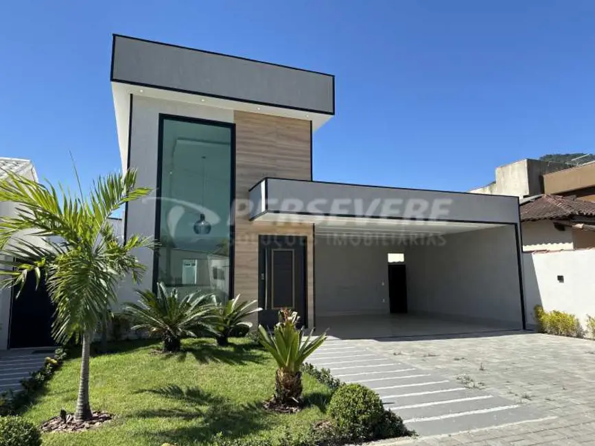 Foto 2 de Casa de Condomínio com 3 quartos à venda, 150m2 em Marica - RJ
